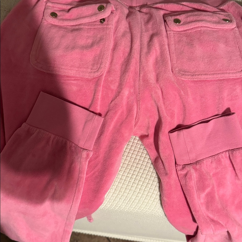 JUICY COUTURE pink Velour Joggers - Picture 1 of 6